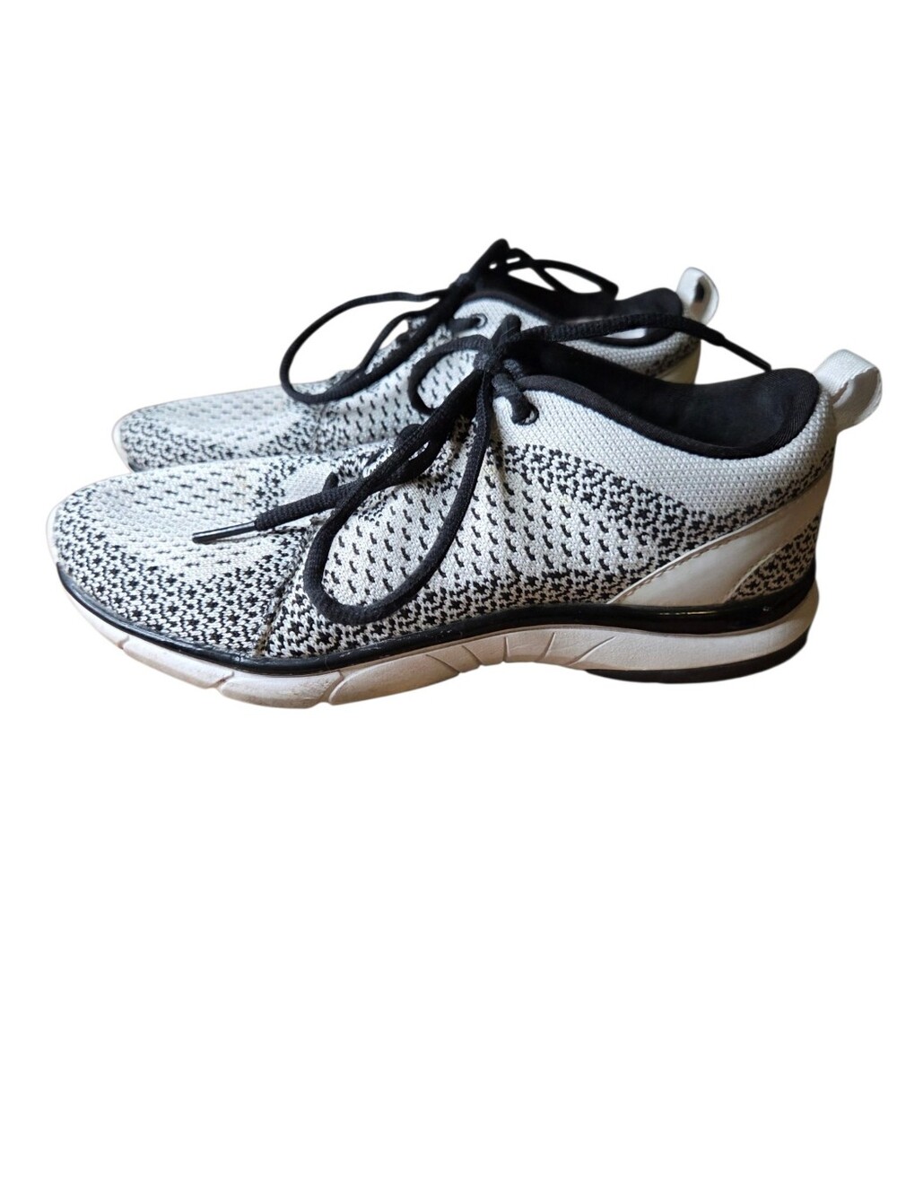 Vionic Sierra Women's Size 6 White Black  Mesh Athletic Walking Orthaheel Shoes